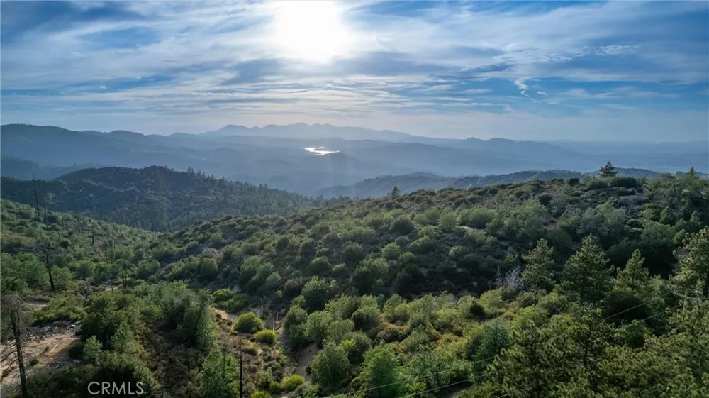 161 Trails End Green Valley Lake, CA 92314