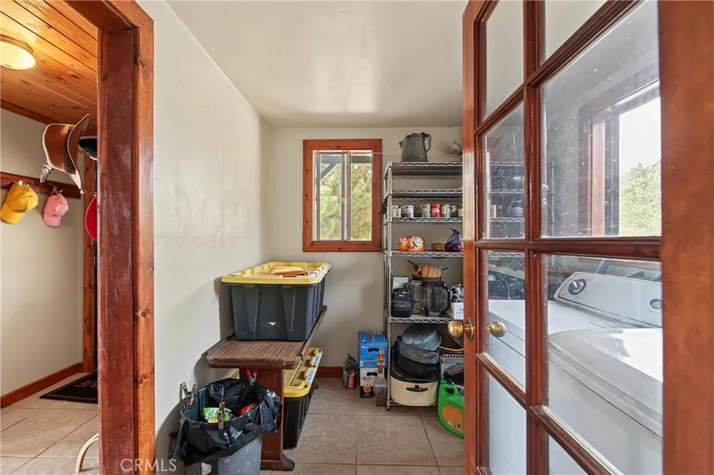 161 Trails End Green Valley Lake, CA 92314