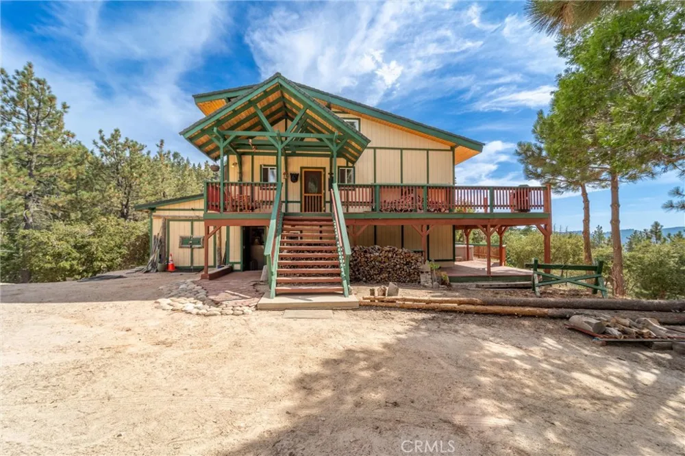 161 Trails End Green Valley Lake, CA 92314