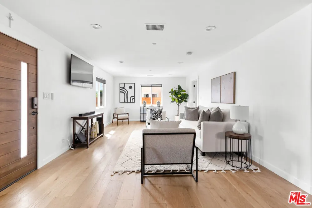 4523 Alumni Avenue Los Angeles, CA 90041