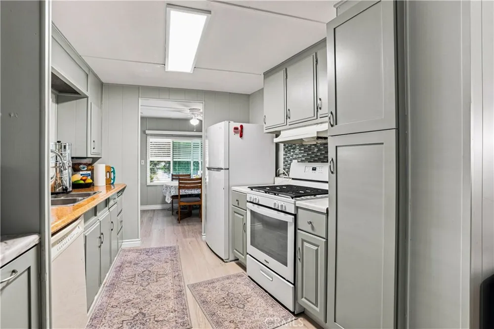 332 N. Lyon Avenue #67 Hemet, CA 92543