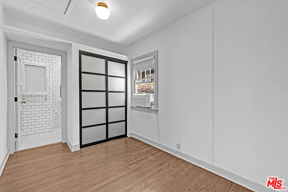30 Fleet Street Venice, CA 90292