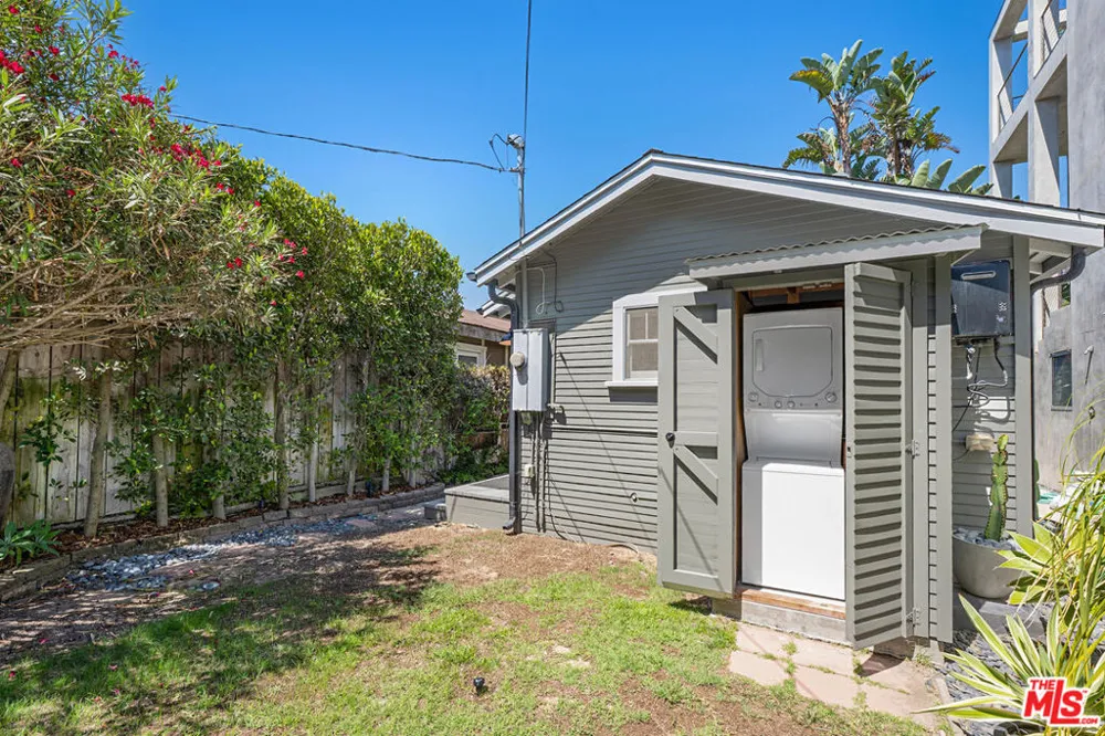 30 Fleet Street Venice, CA 90292