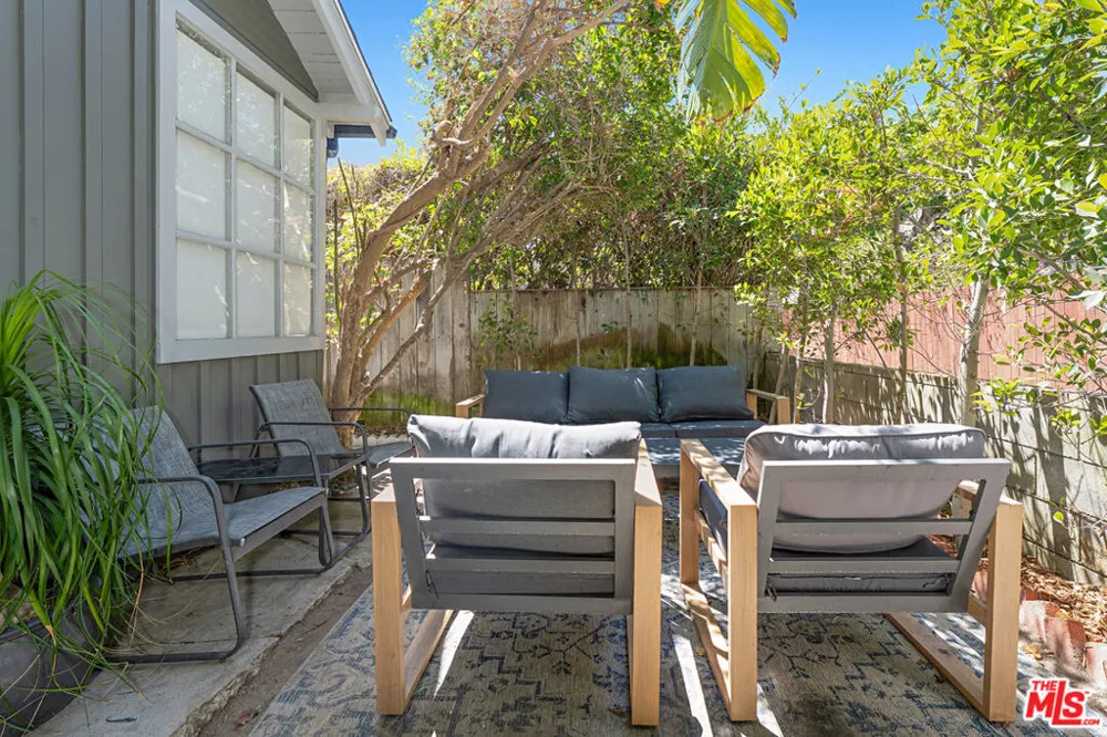 30 Fleet Street Venice, CA 90292