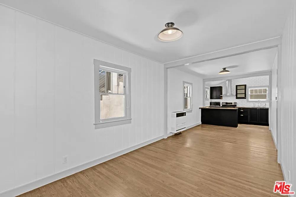 30 Fleet Street Venice, CA 90292