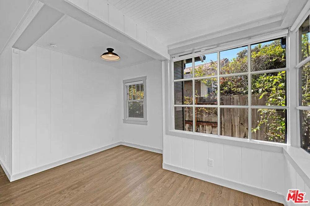 30 Fleet Street Venice, CA 90292