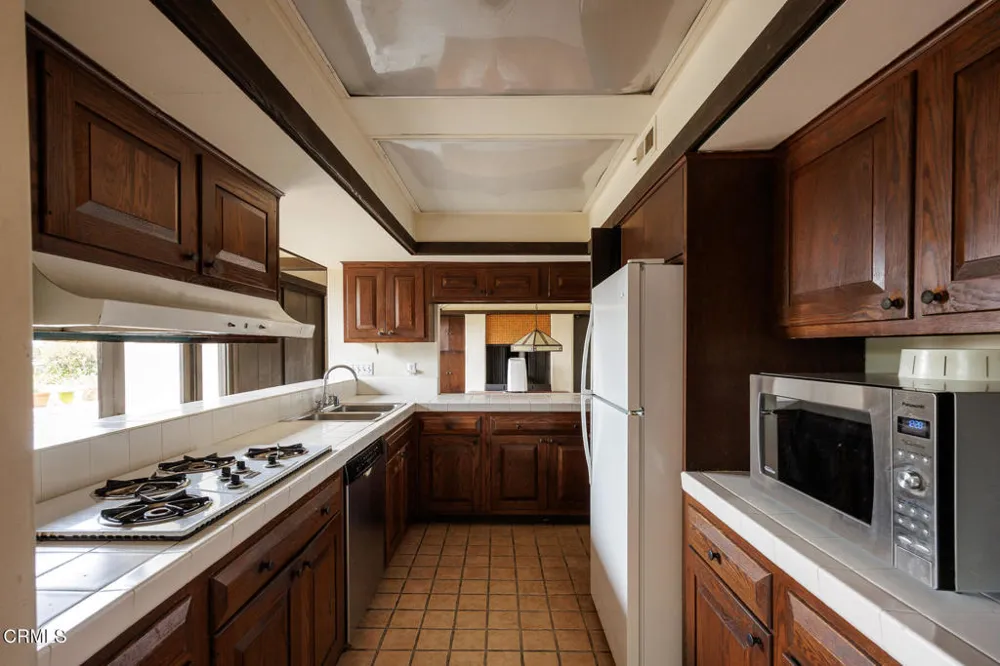 1719 Camino Lindo South Pasadena, CA 91030