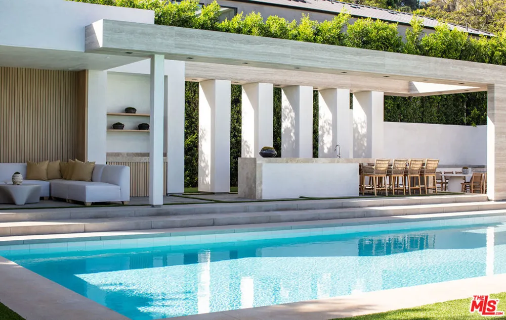 1660 Casale Road Pacific Palisades, CA 90272