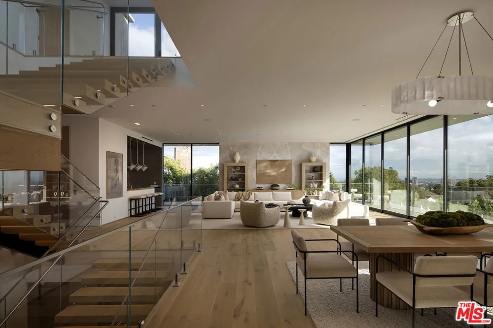 1660 Casale Road Pacific Palisades, CA 90272