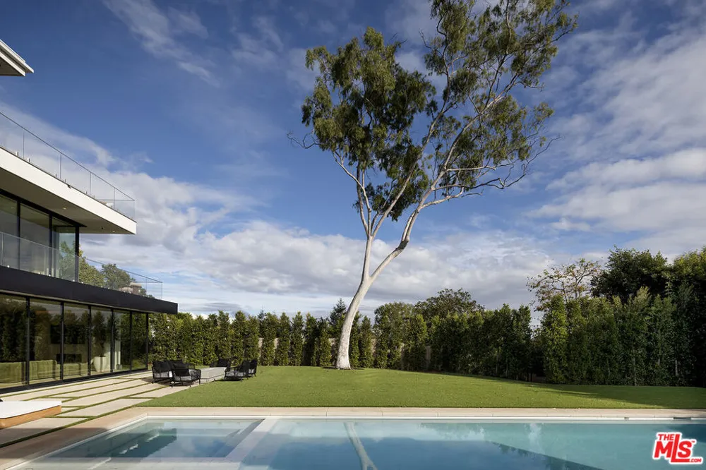 1660 Casale Road Pacific Palisades, CA 90272