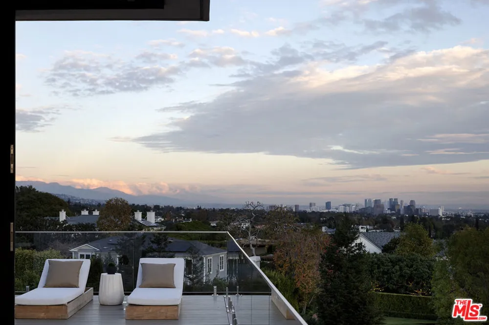 1660 Casale Road Pacific Palisades, CA 90272