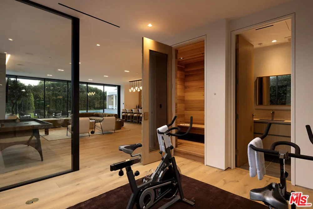 1660 Casale Road Pacific Palisades, CA 90272