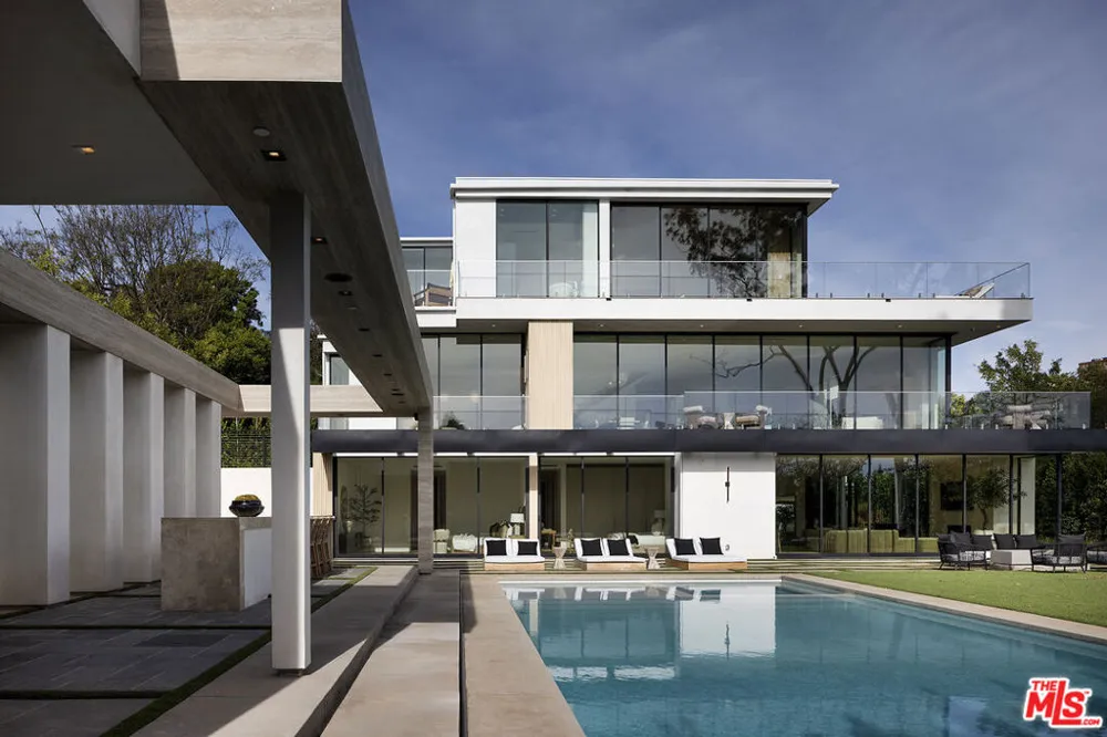 1660 Casale Road Pacific Palisades, CA 90272