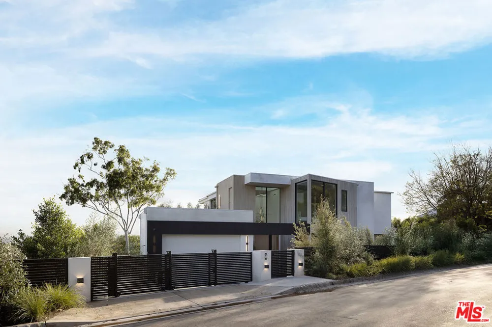 1660 Casale Road Pacific Palisades, CA 90272