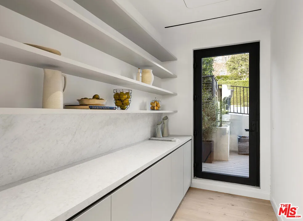 1660 Casale Road Pacific Palisades, CA 90272