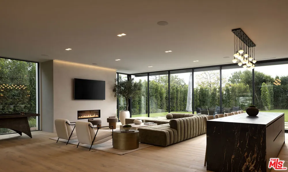 1660 Casale Road Pacific Palisades, CA 90272