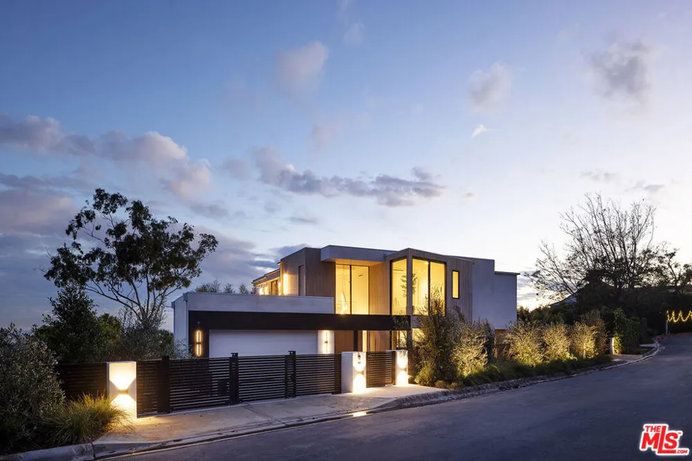 1660 Casale Road Pacific Palisades, CA 90272