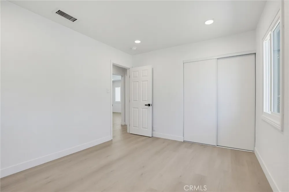 570 East End Avenue Pomona, CA 91767