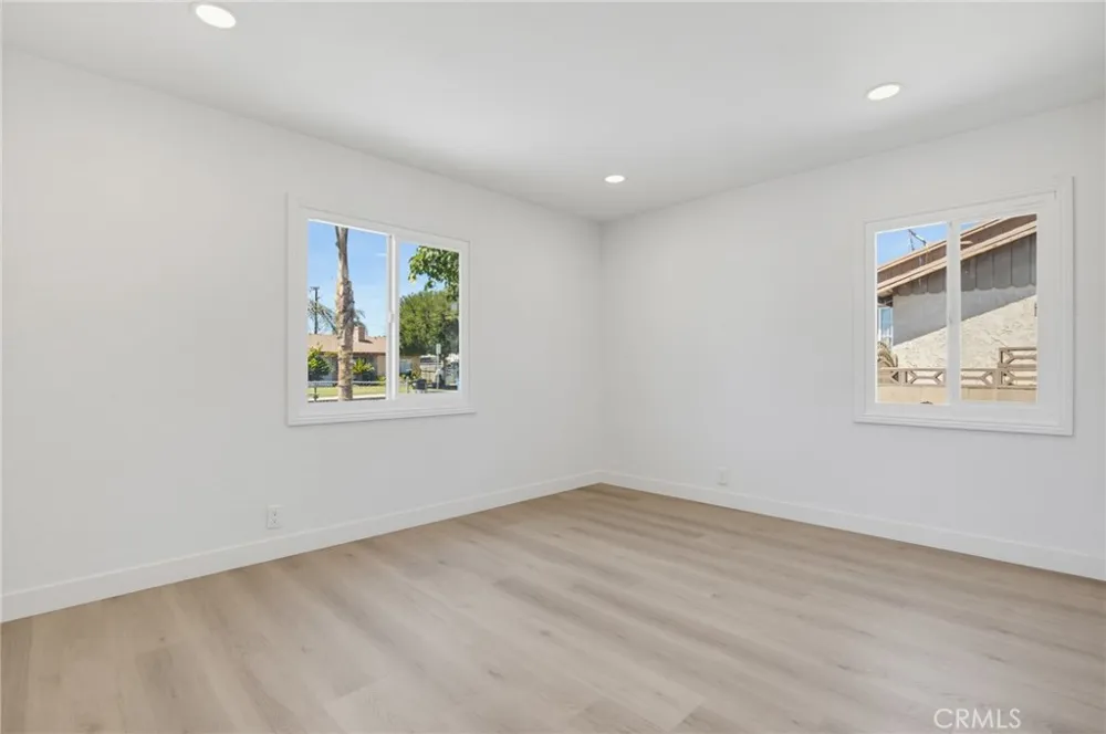 570 East End Avenue Pomona, CA 91767