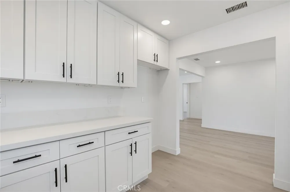 570 East End Avenue Pomona, CA 91767