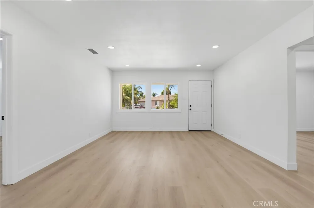 570 East End Avenue Pomona, CA 91767