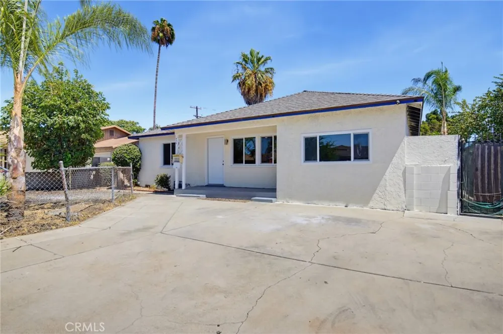 570 East End Avenue Pomona, CA 91767