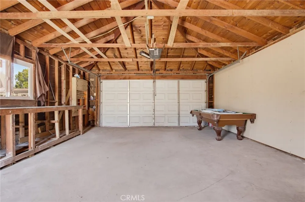 570 East End Avenue Pomona, CA 91767