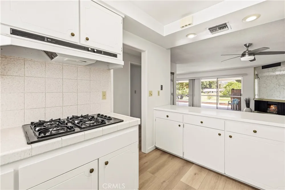 26728 Oak Garden Court Newhall, CA 91321