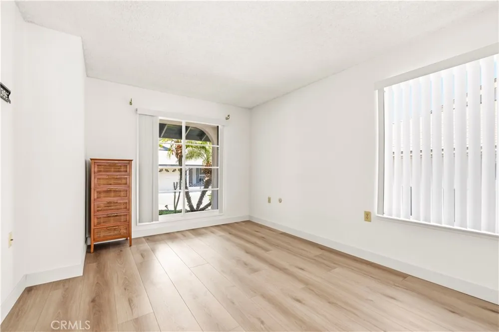 26728 Oak Garden Court Newhall, CA 91321