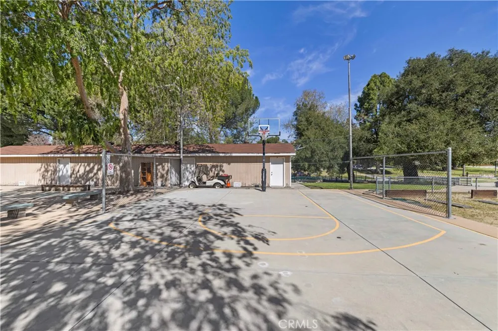 26728 Oak Garden Court Newhall, CA 91321