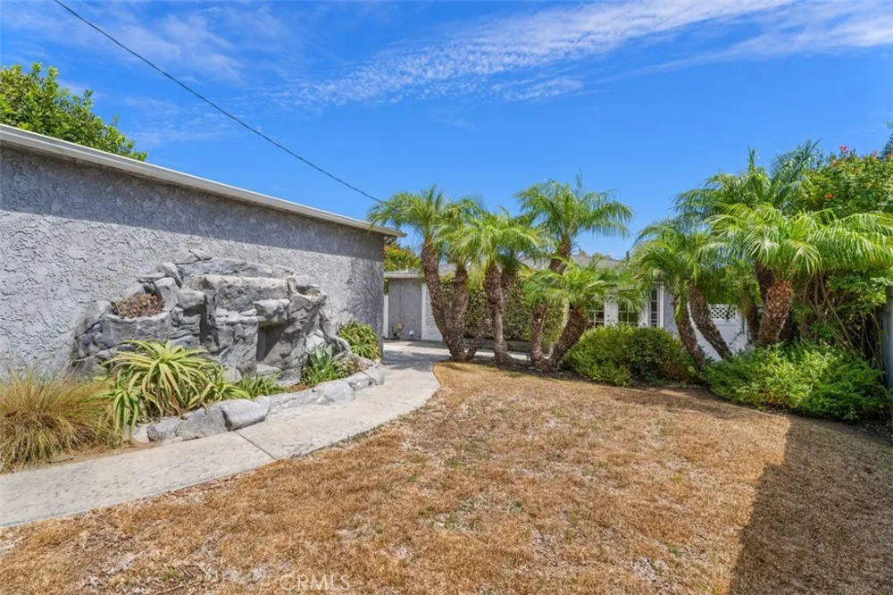 421 Catalina Newport Beach, CA 92663
