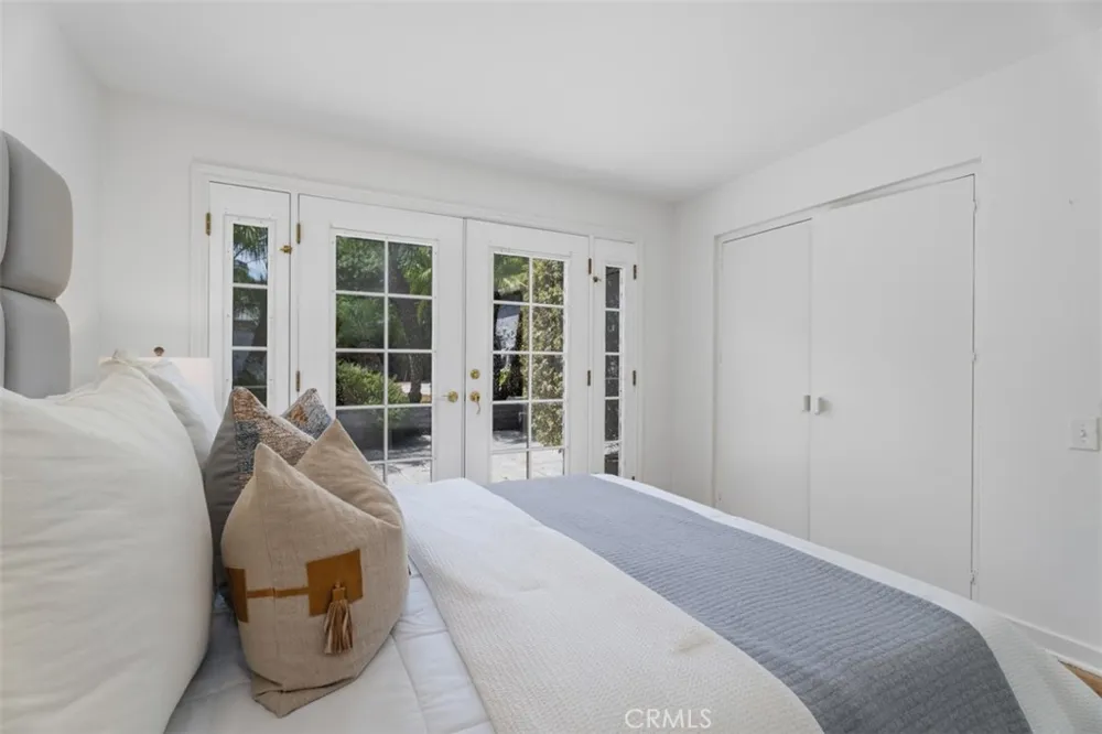 421 Catalina Newport Beach, CA 92663
