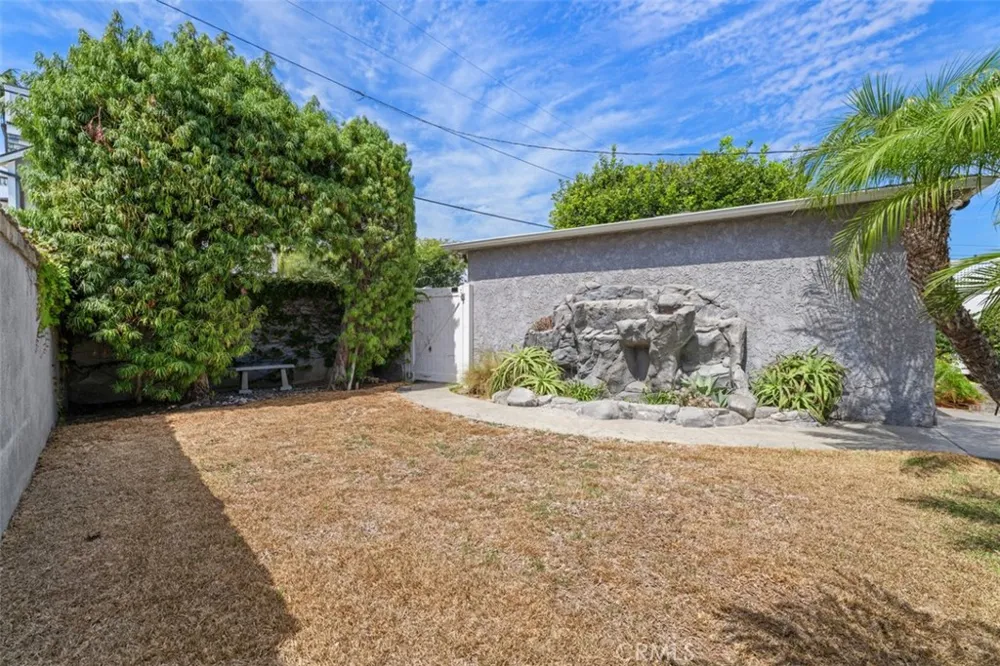 421 Catalina Newport Beach, CA 92663
