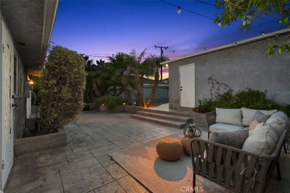 421 Catalina Newport Beach, CA 92663
