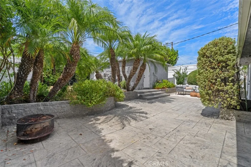 421 Catalina Newport Beach, CA 92663