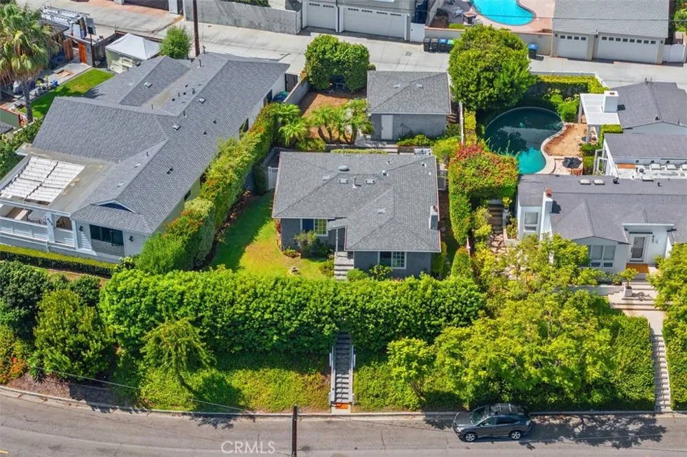 421 Catalina Newport Beach, CA 92663