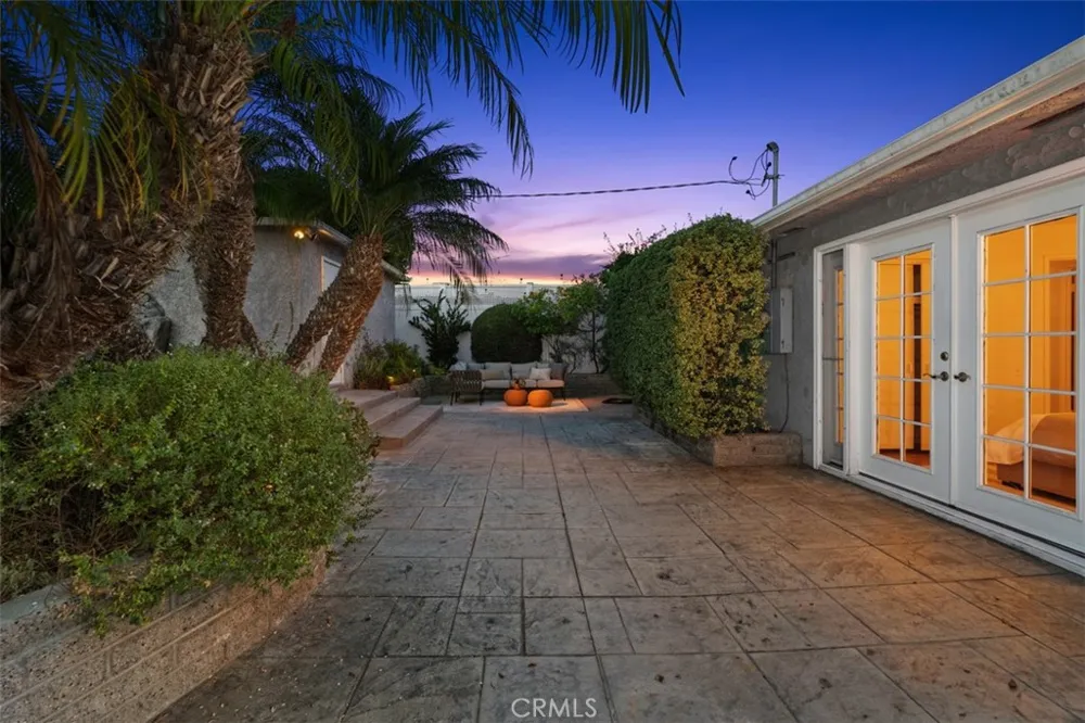 421 Catalina Newport Beach, CA 92663