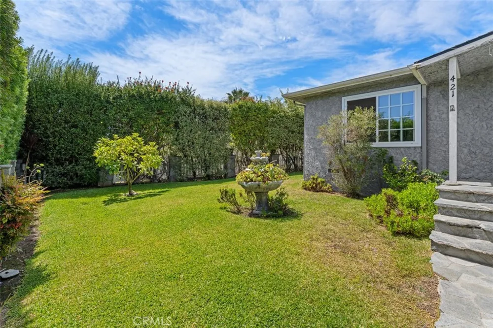 421 Catalina Newport Beach, CA 92663