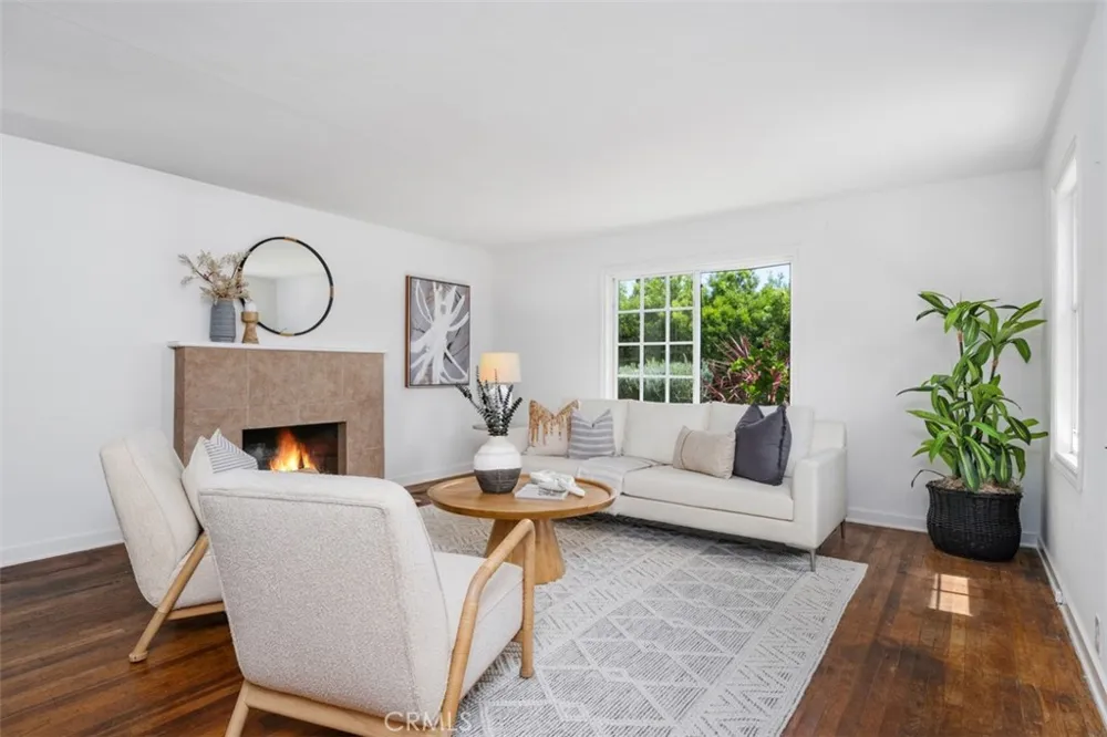 421 Catalina Newport Beach, CA 92663
