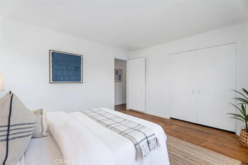 421 Catalina Newport Beach, CA 92663