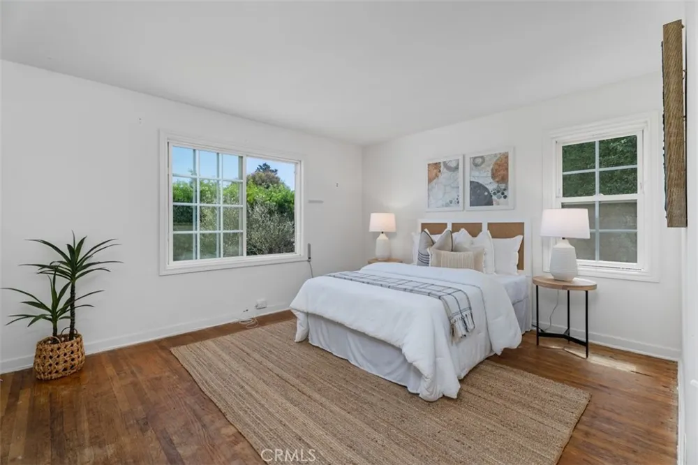 421 Catalina Newport Beach, CA 92663