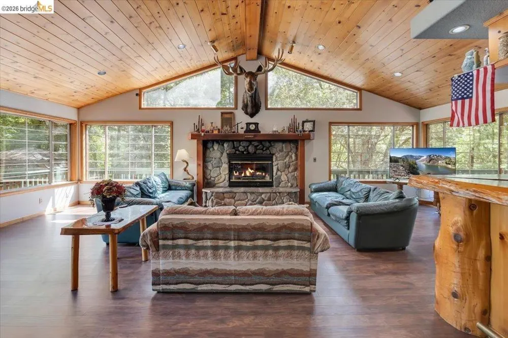 22732 Middle Camp Sonora, CA 95370