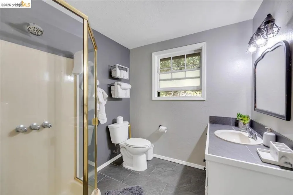 22732 Middle Camp Sonora, CA 95370
