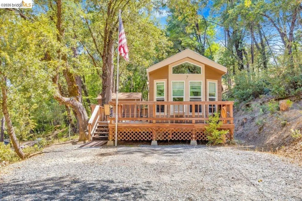 22732 Middle Camp Sonora, CA 95370