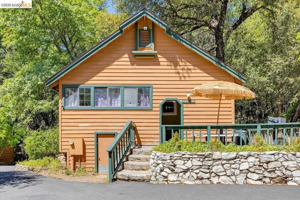 22732 Middle Camp Sonora, CA 95370