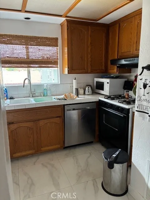 2420 Gramercy Avenue Torrance, CA 90501