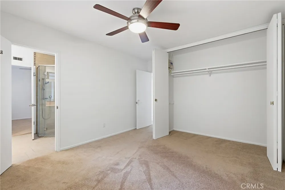 4908 Calvin Avenue Tarzana, CA 91356