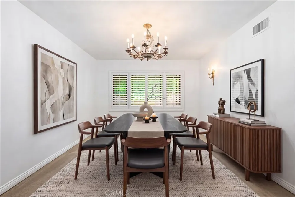 4908 Calvin Avenue Tarzana, CA 91356