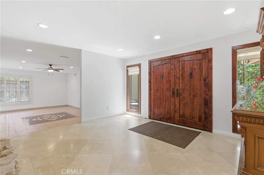 4908 Calvin Avenue Tarzana, CA 91356