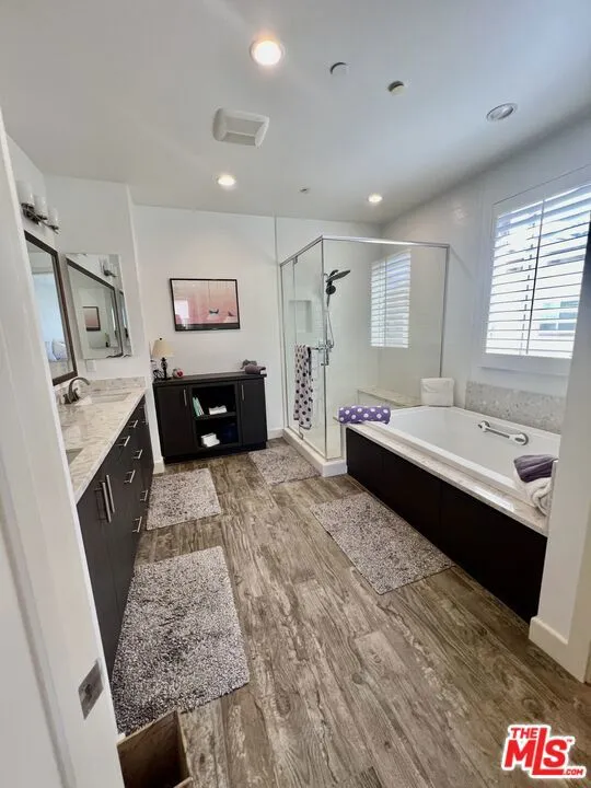 5849 S Sparrow Court Los Angeles, CA 90094